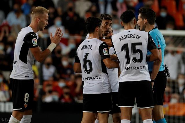 杨瀚森21+10青岛胜广东 王哲林25分上海胜宁波